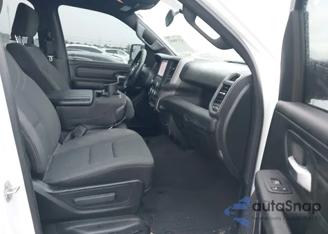 2023 Ram 1500 Tradesman 4X4 6'4 Box z USA, uszkodzony, nr VIN 1C6RRFCG0PN671343